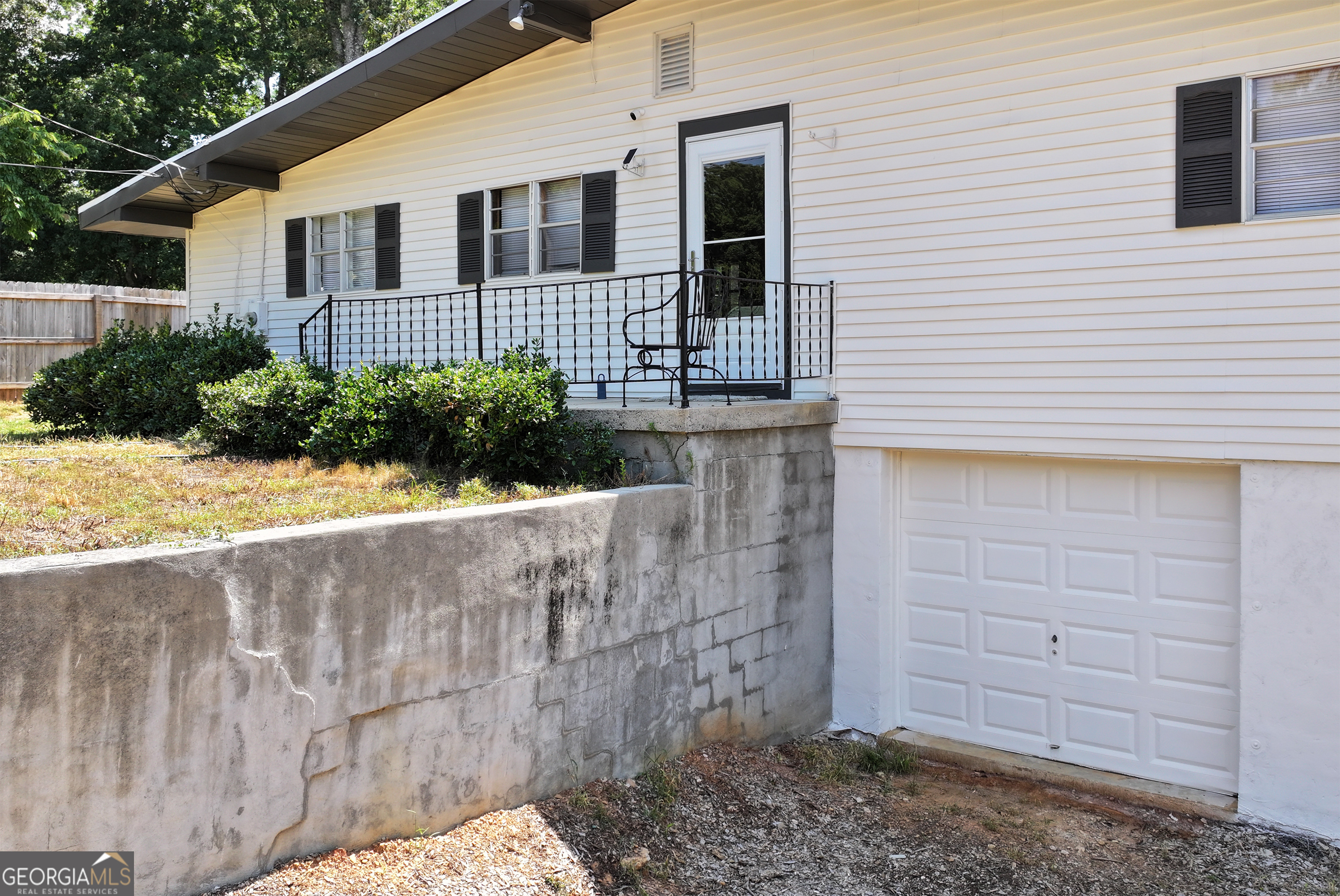 5981 Warpath RD