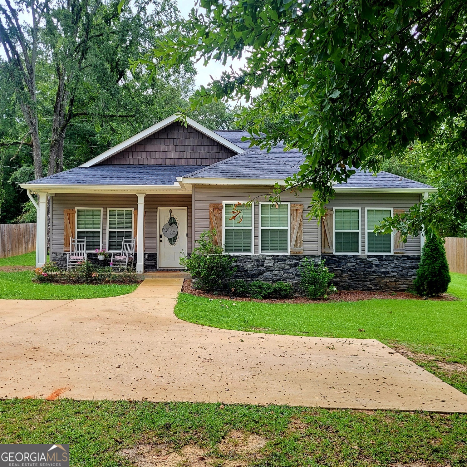 Price Improvement!! Cute has an address of 2204 38th Blvd Valley, AL! This charming 3BR/2BA home is only 4 years old and like new! Home offers an open floor and split bedroom floor plan. The LR boasts vaulted ceilings, fresh paint, and LVP flooring. The kitchen hosts a center island, granite countertops, SS appliances, and large dining area. The spacious master bedroom features fresh paint, LVP flooring, and WIC. The en-suite master bath offers tub/shower combo and a granite vanity. The secondary and third bedrooms are good-sized with carpeting. The hall bath features a tub/shower combo and a granite vanity. The lot is approx .55 acre and has a privacy fence and a separate metal fenced area. Home is conveniently located to I-85, schools, restaurants, and shopping! Don't delay, make your appointment today!!