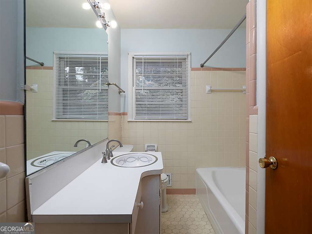 Kennestone Heights - Residential