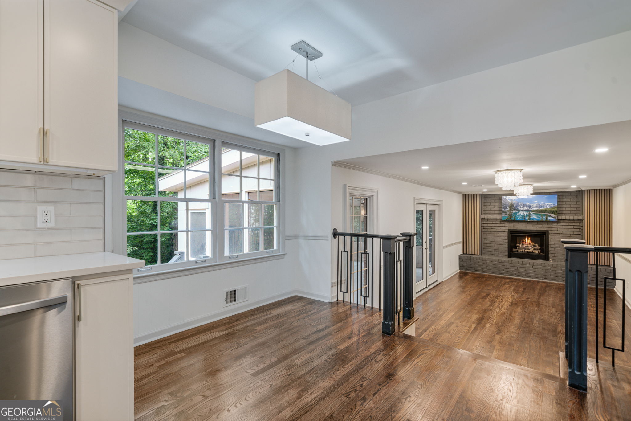 3937 Locklear WAY