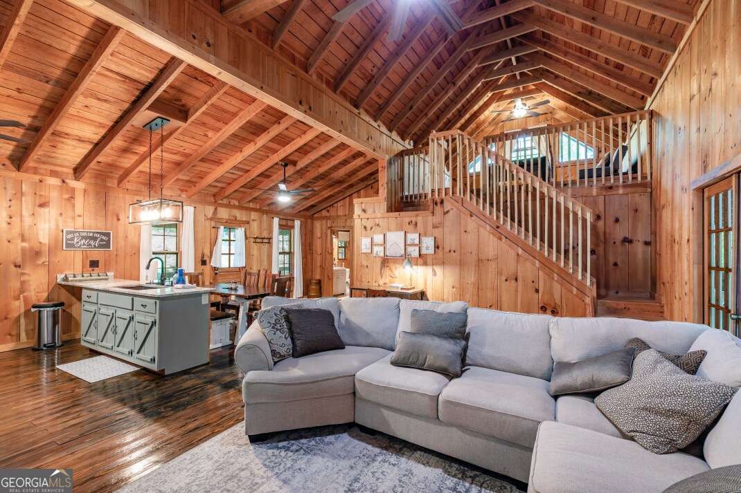 318 Buck Ridge RD