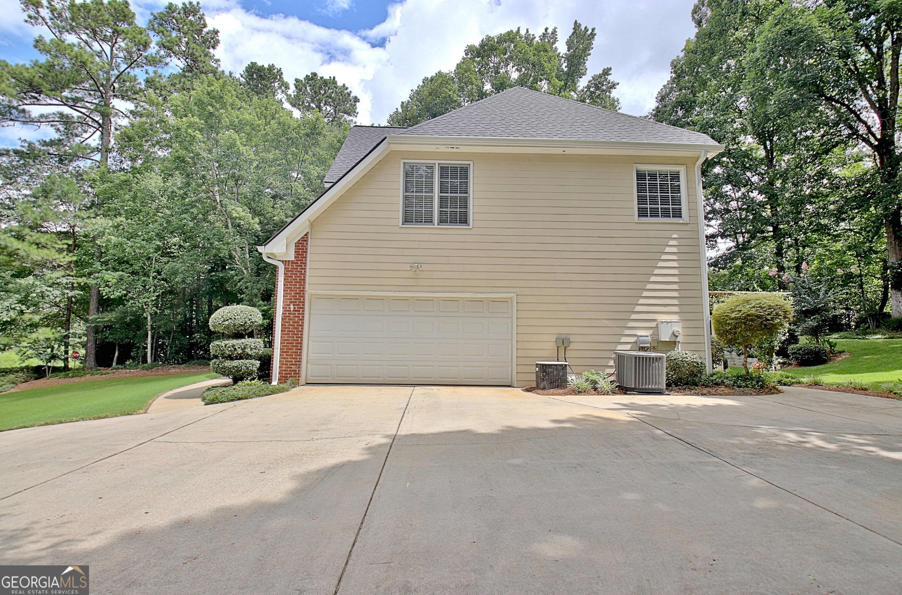314 Grovewood LN