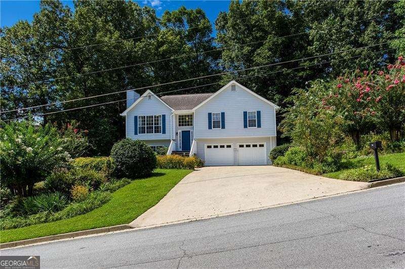 3705 Winding Trail