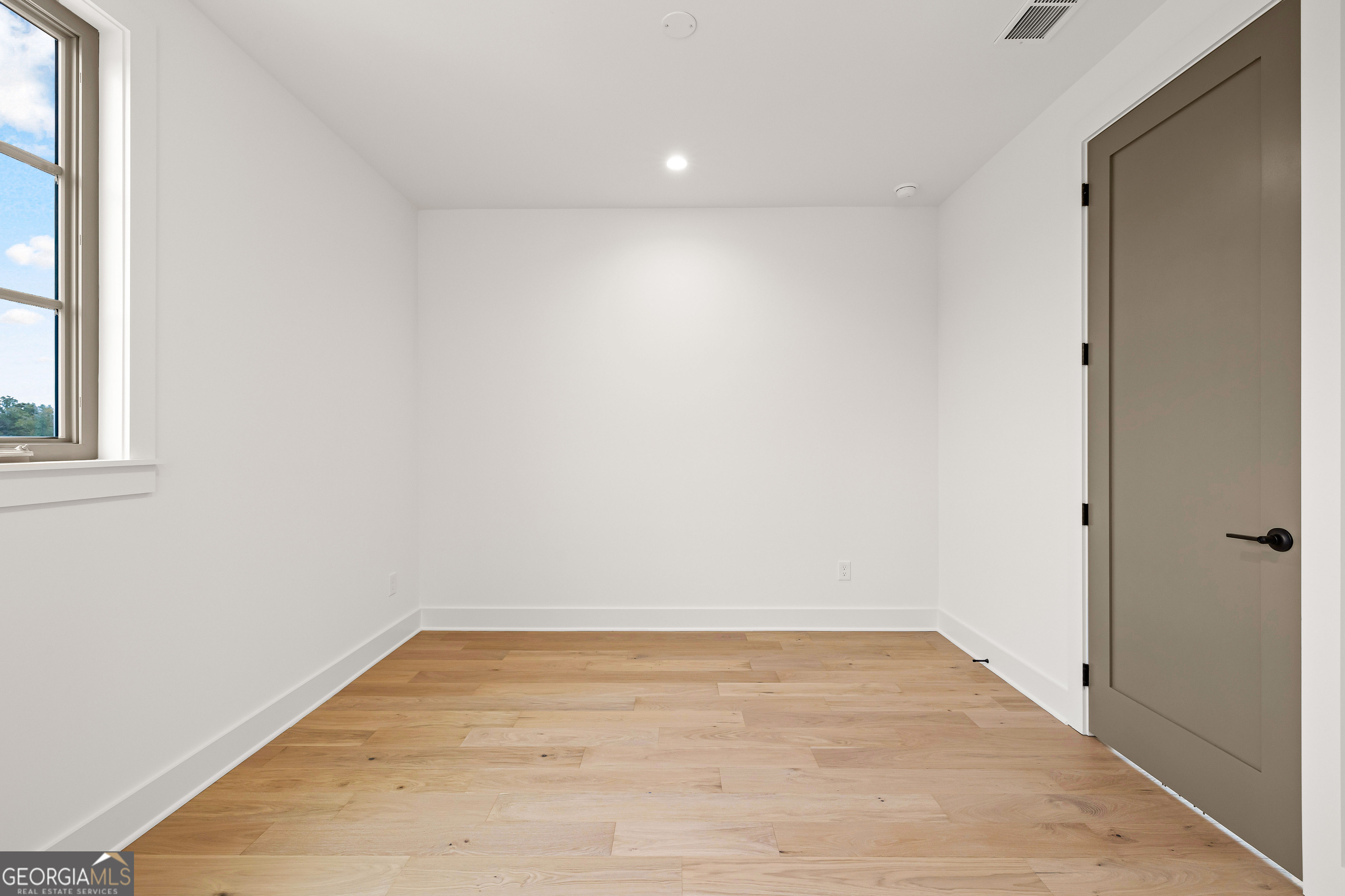 Fayetteville, Georgia 30214, United States, 2 Bedrooms Bedrooms, ,3 BathroomsBathrooms,Residential,Active,251350