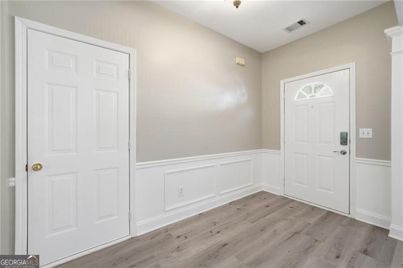 204 Kenninghall LN SE 6