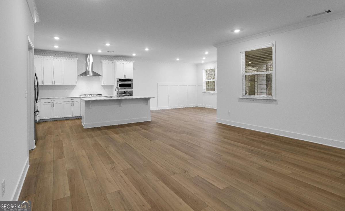 1130 Gage LN