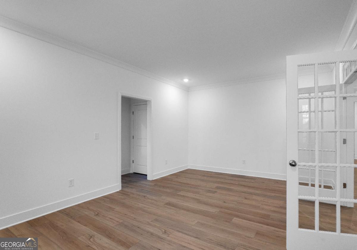 1130 Gage LN