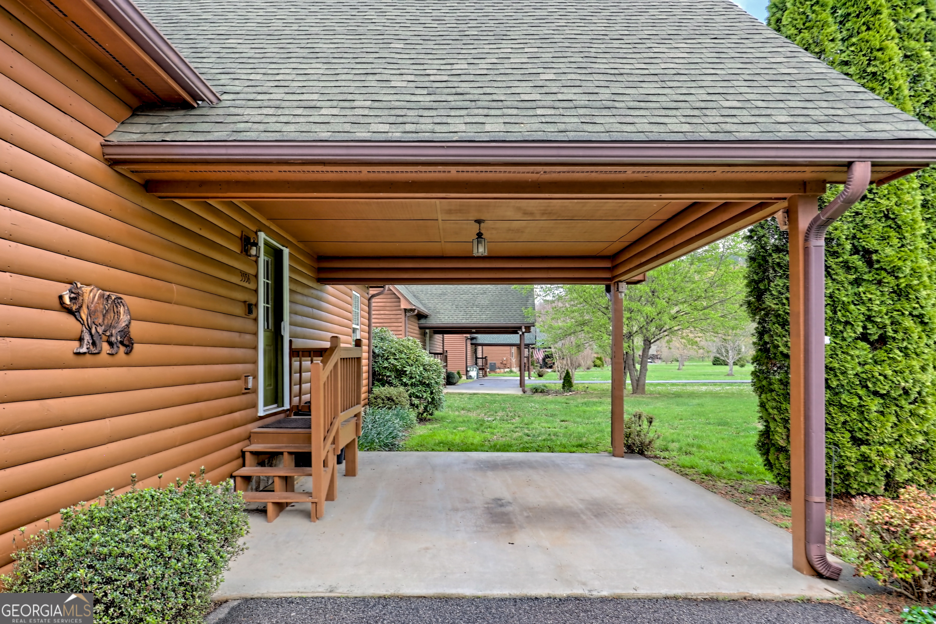 3556 Riverfront LN