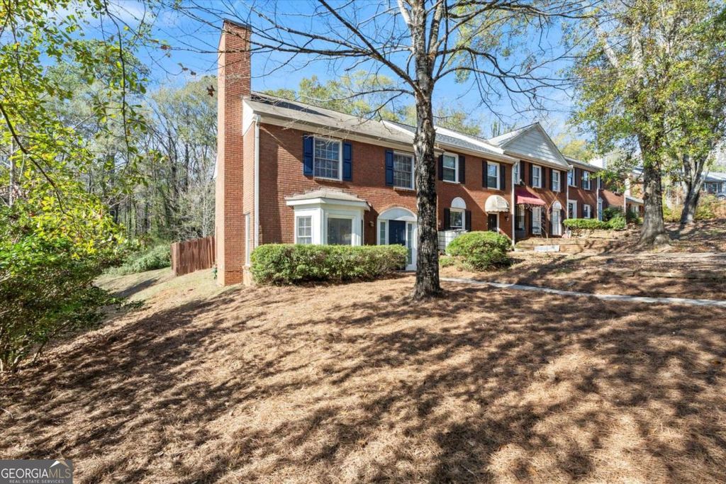 Photo of 163 Willow Stream Court, Roswell, GA 30076 (MLS # 10656734)