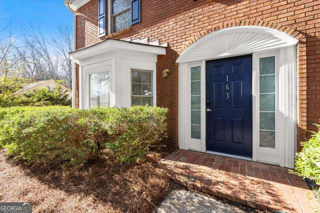 Photo of 163 Willow Stream Court, Roswell, GA 30076 (MLS # 10656734)