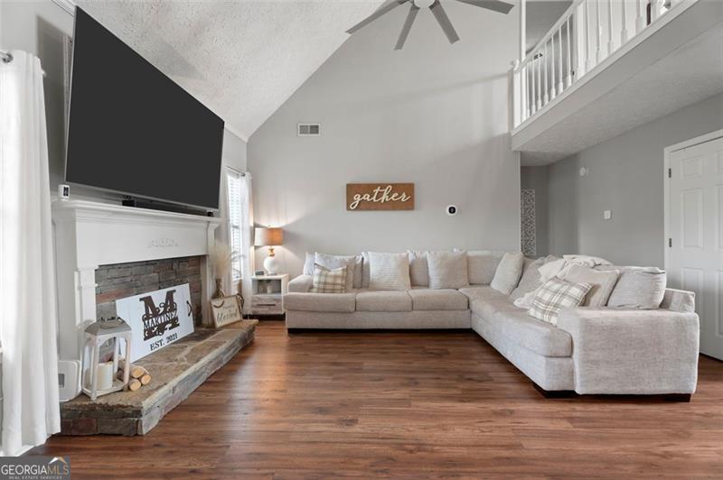 Saint James Place 01 - Residential