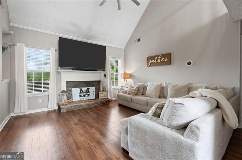 Saint James Place 01 - Residential