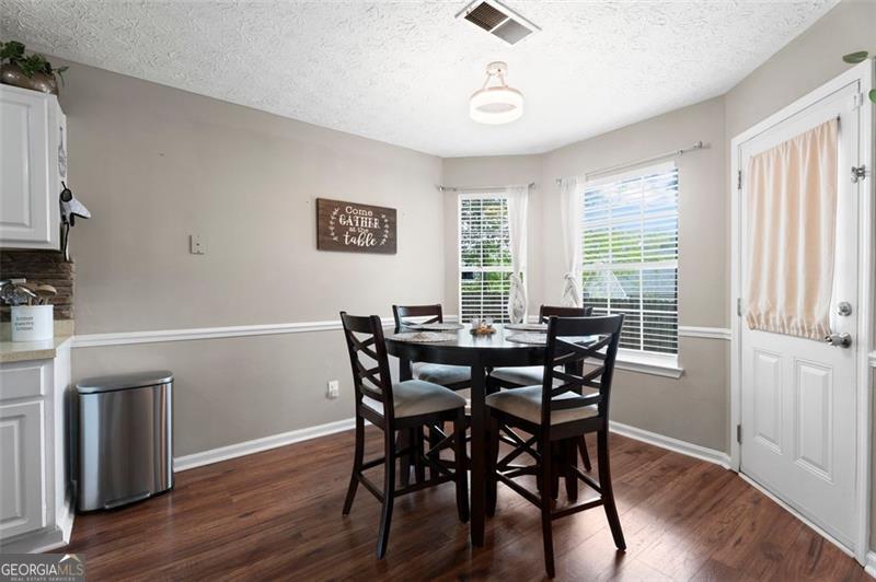Saint James Place 01 - Residential