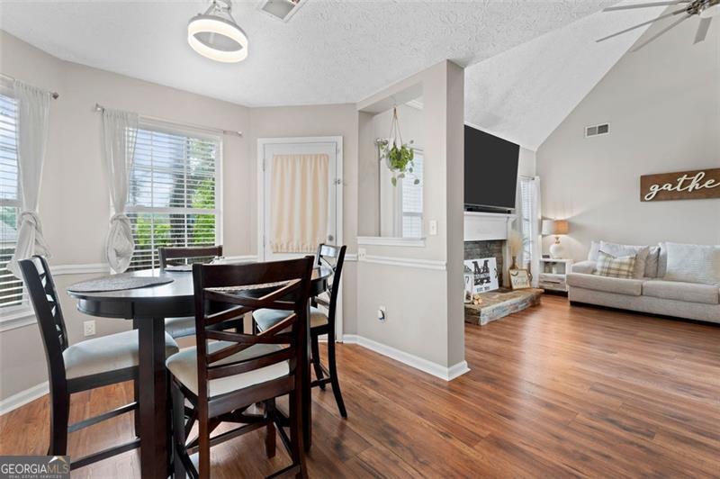 Saint James Place 01 - Residential