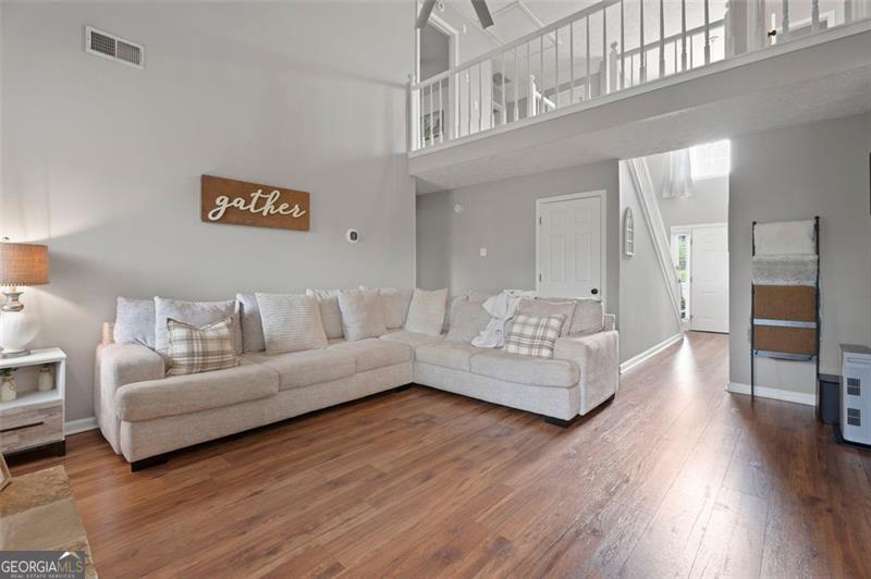 Saint James Place 01 - Residential