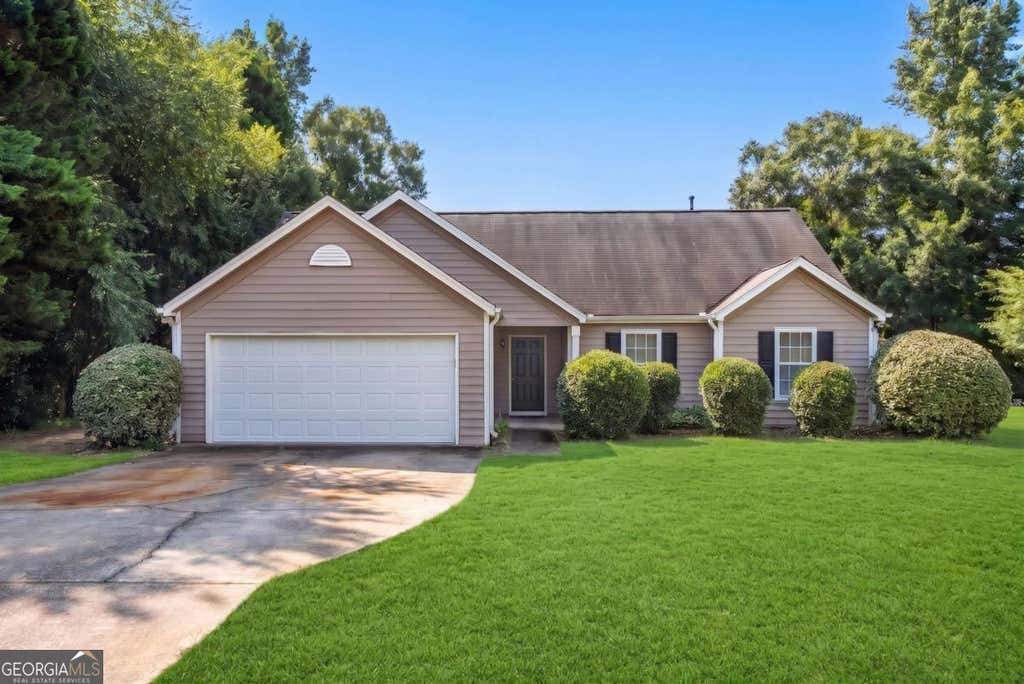 Photo of 217 Crestworth Crossing, Powder Springs, GA 30127 (MLS # 10828914)