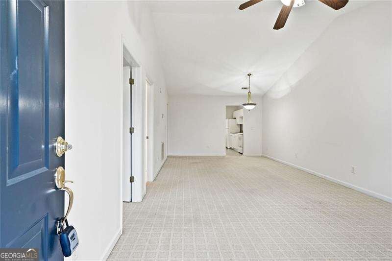 6 Brittany CT 24