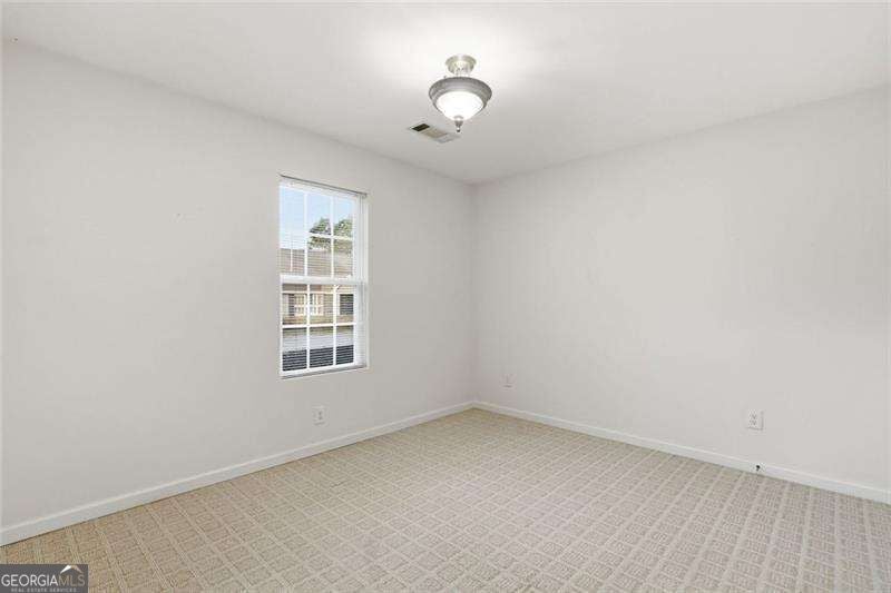 6 Brittany CT 24