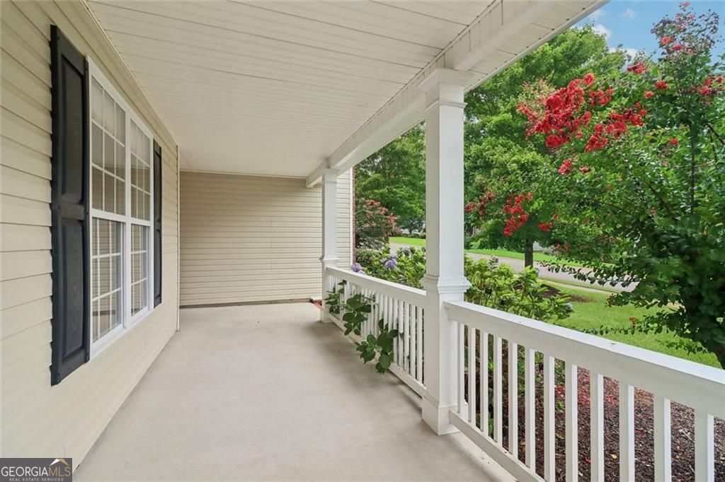 340 Thornhill CIR