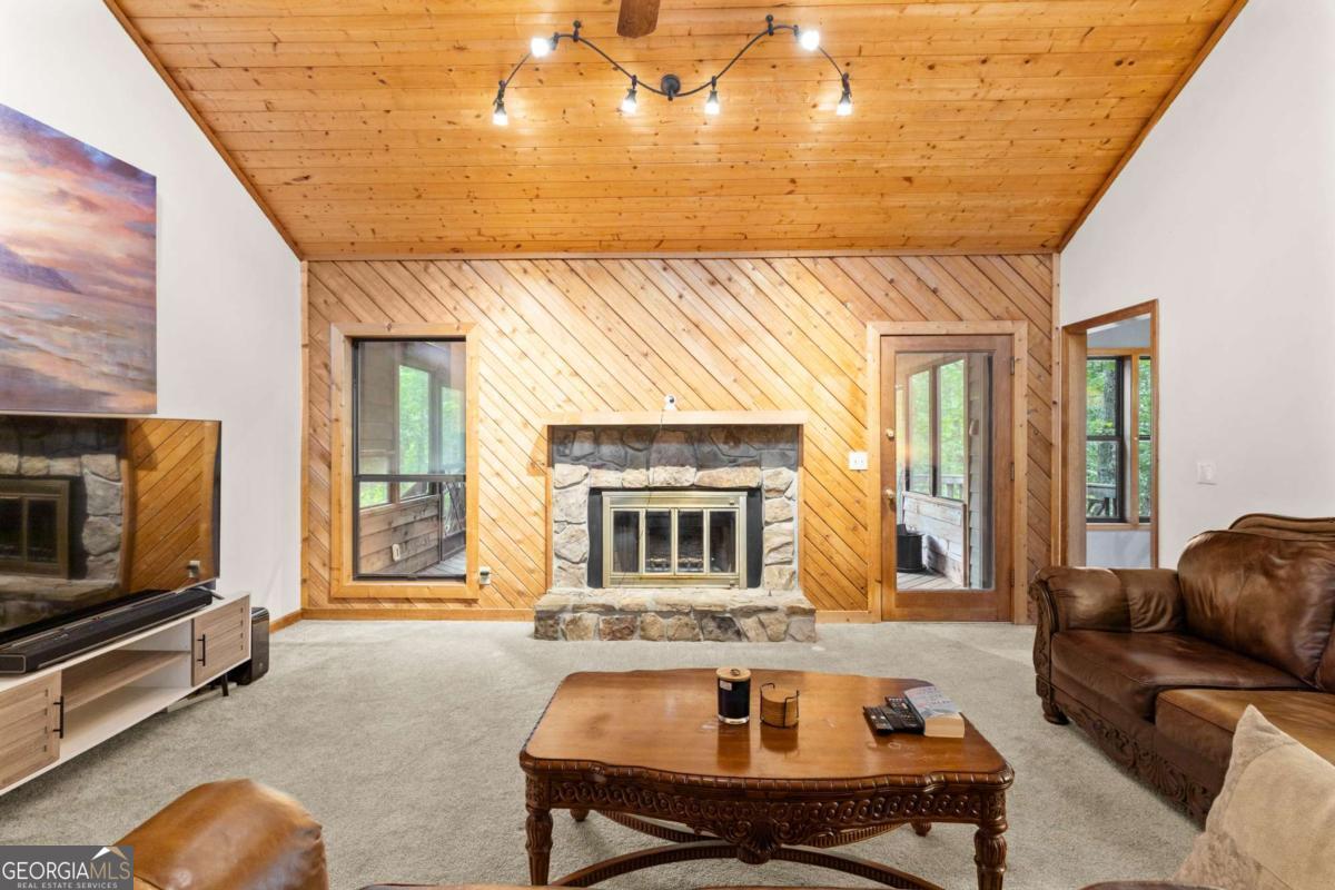 245 Spring Ridge TRCE