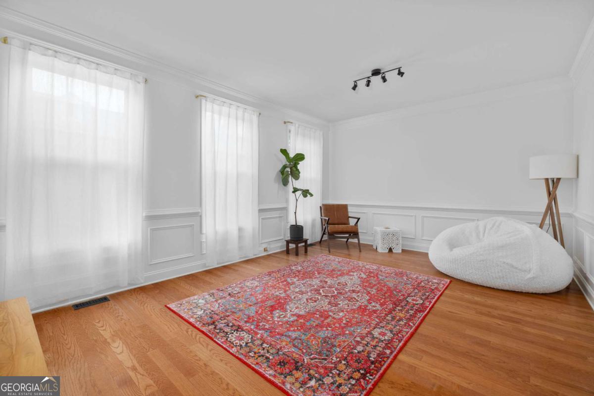 9009 Woodland TRL