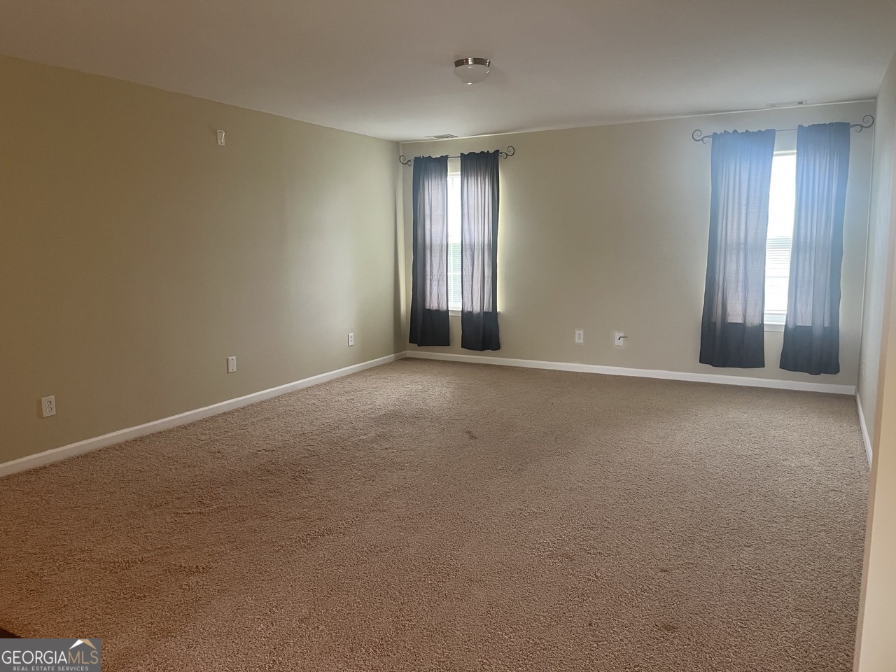 901 Broderick CIR