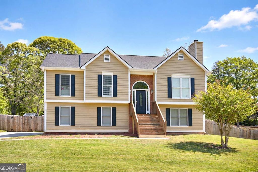 Photo of 2490 Fortune Drive, Dacula, GA 30019 (MLS # 10730064)