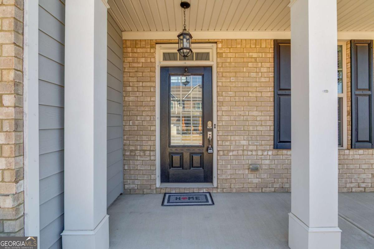 385 Broadmoor DR