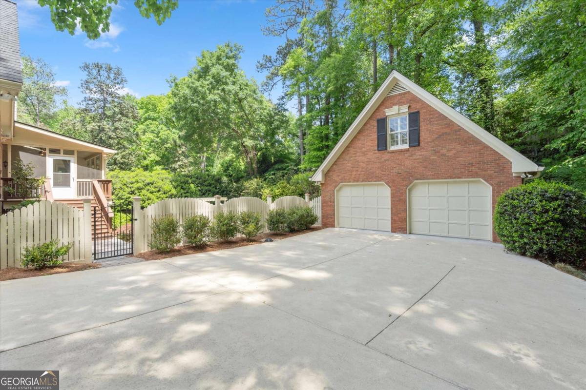 935 Ivy Falls DR