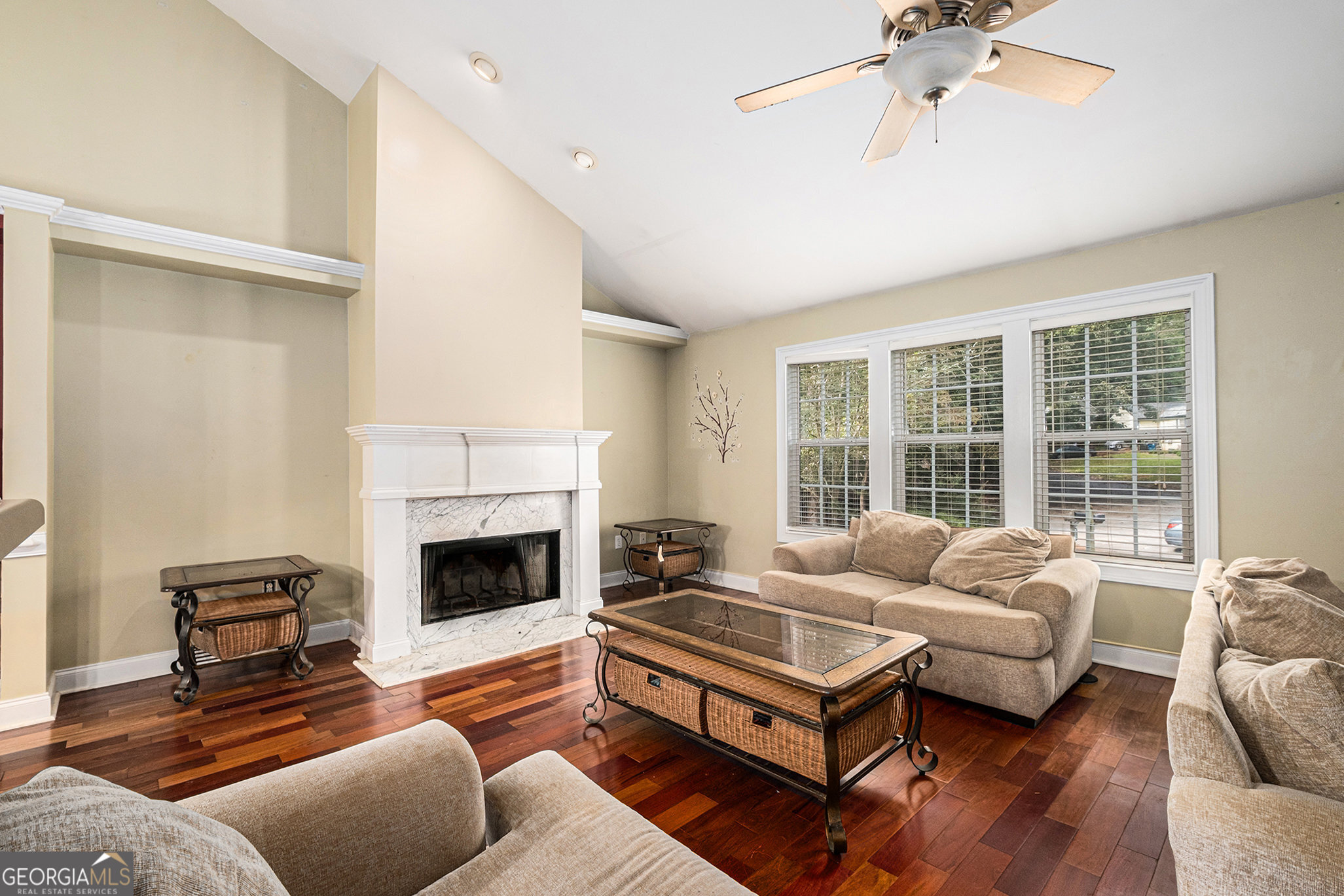 192 Lakeover CIR