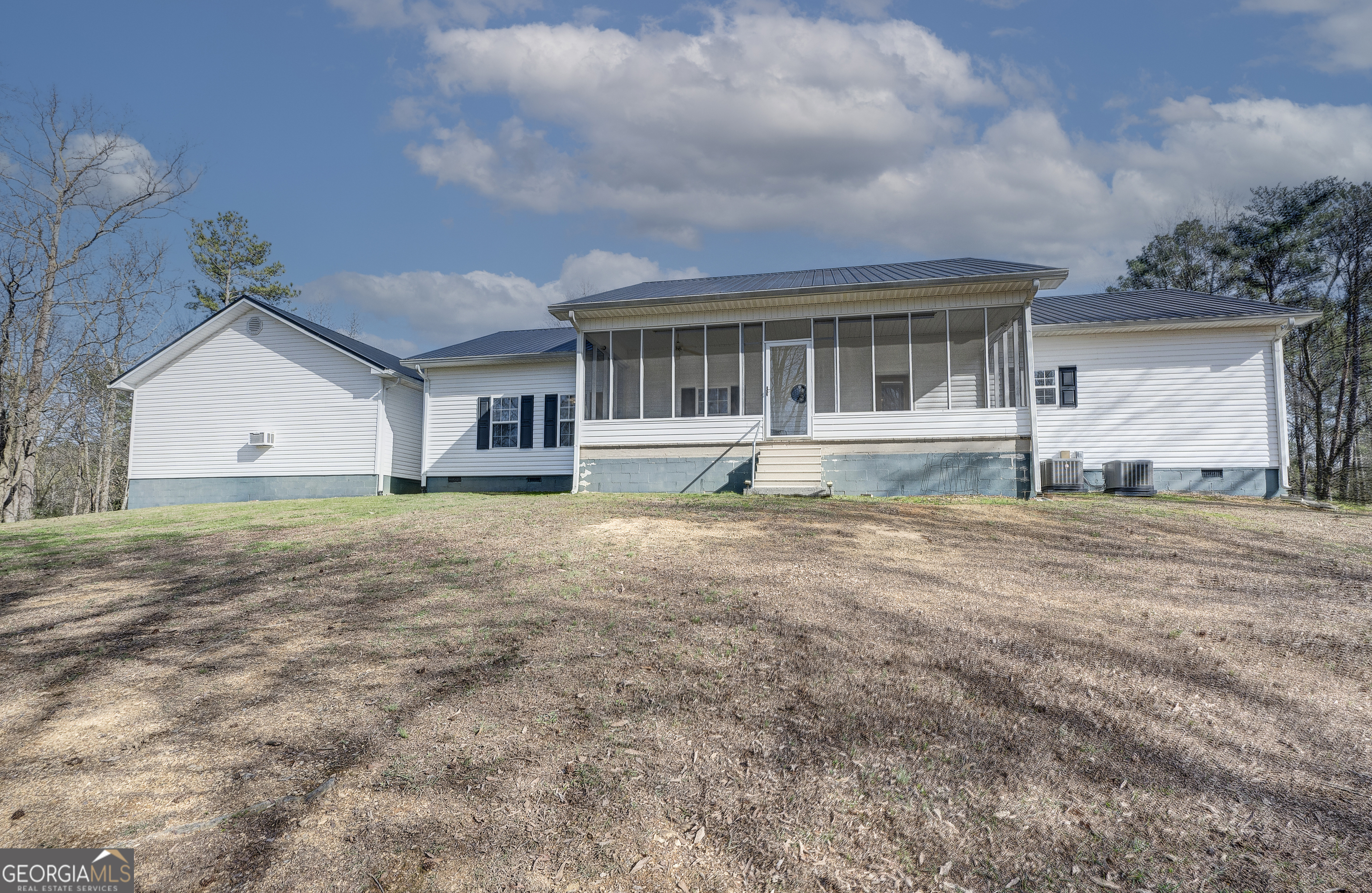 960 McEntyre LOOP SE