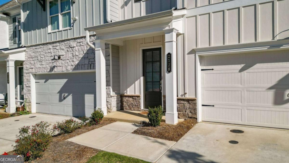 2128 Cosette LN