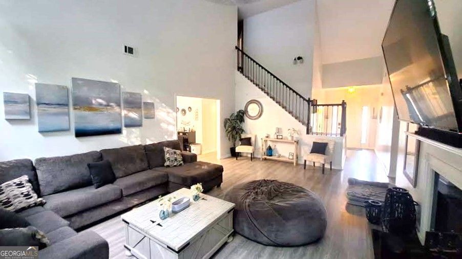 1245 Cedar Oak LN