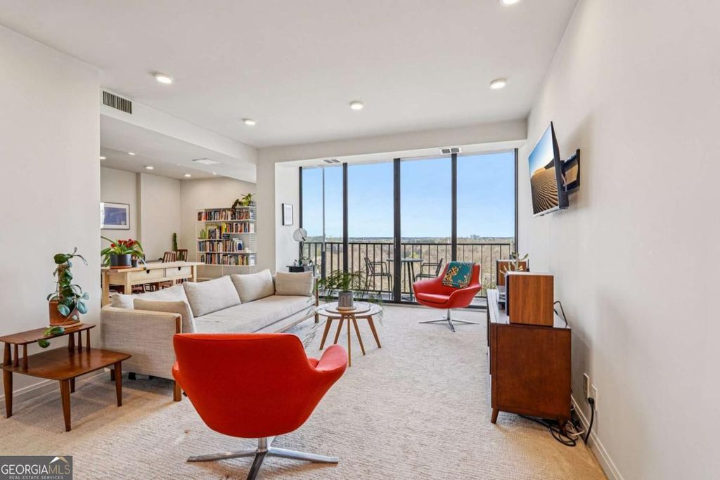 Photo of 145 15th Street NE #1029, Atlanta, GA 30309 (MLS # 10694553)