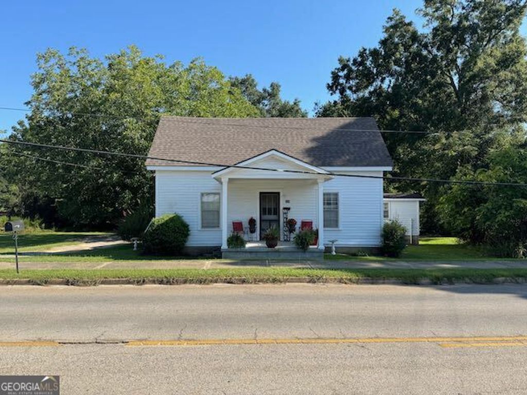 Photo of 319 E McCarty Street, Sandersville, GA 31082 (MLS # 10590853)