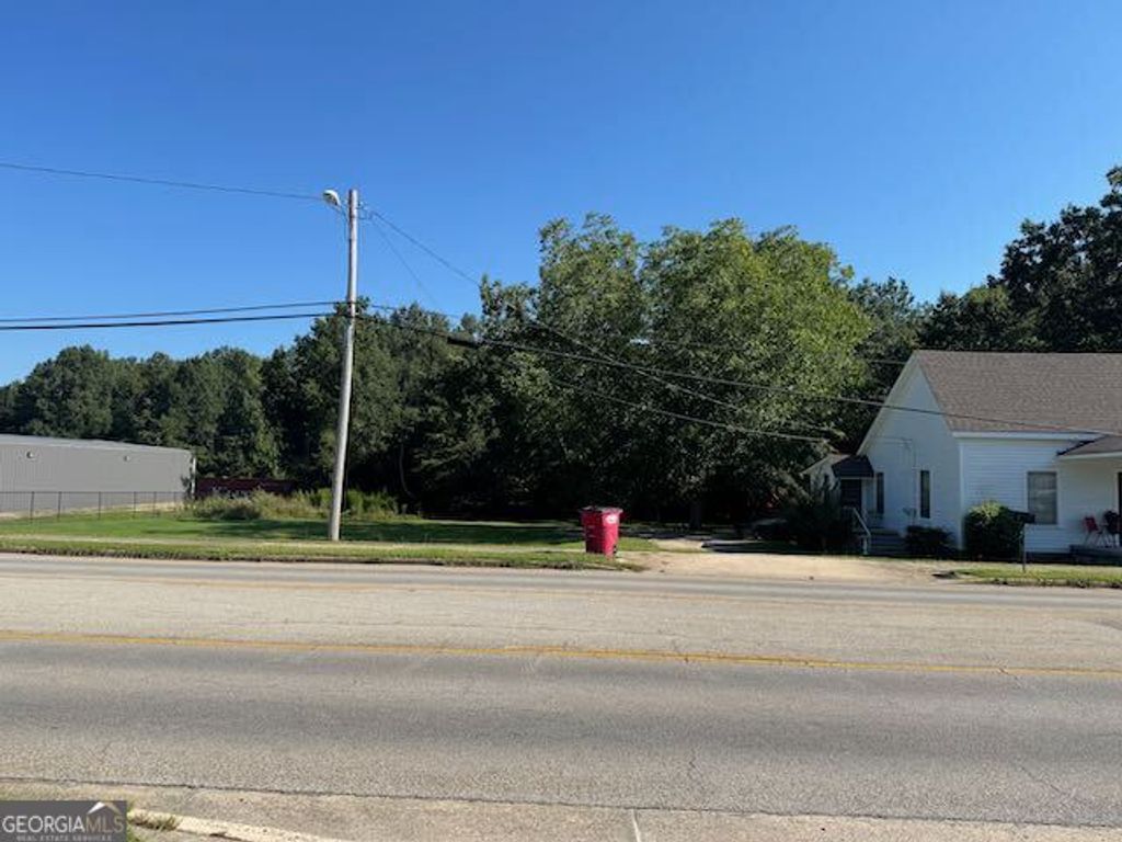 Photo of 319 E McCarty Street, Sandersville, GA 31082 (MLS # 10590853)