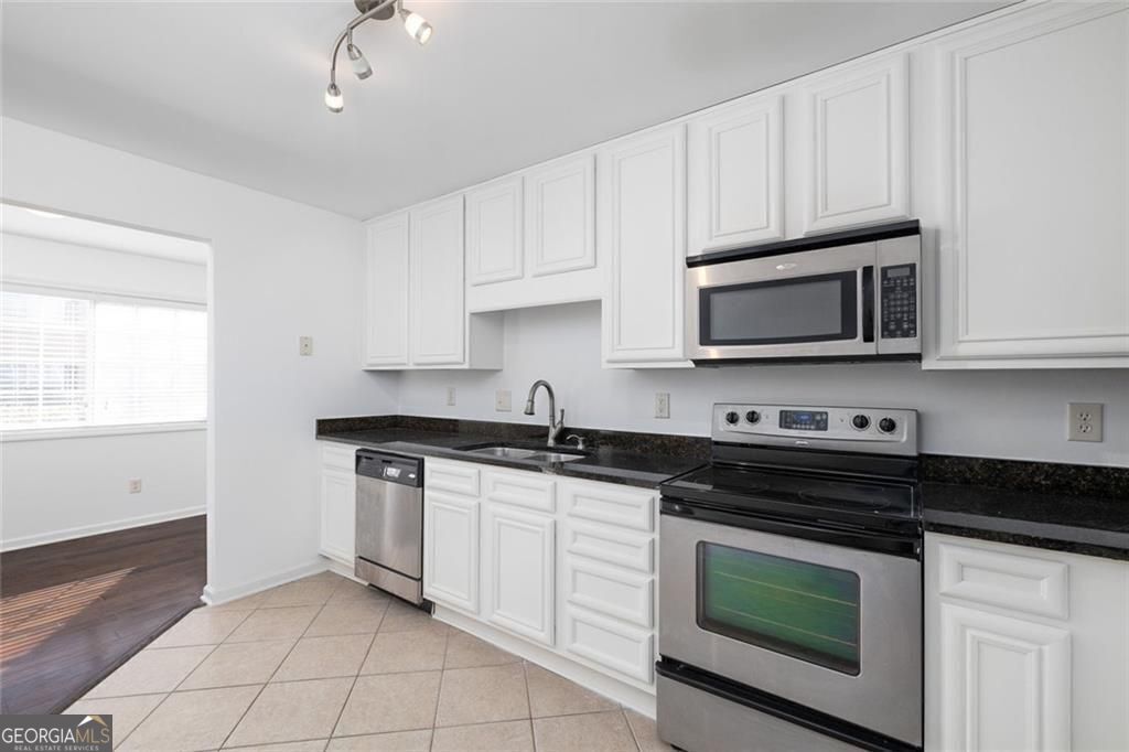 Atlanta, Georgia 30319, United States, 2 Bedrooms Bedrooms, ,3 BathroomsBathrooms,Residential,Active,120835