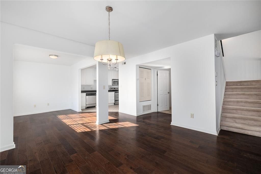 Atlanta, Georgia 30319, United States, 2 Bedrooms Bedrooms, ,3 BathroomsBathrooms,Residential,Active,120835