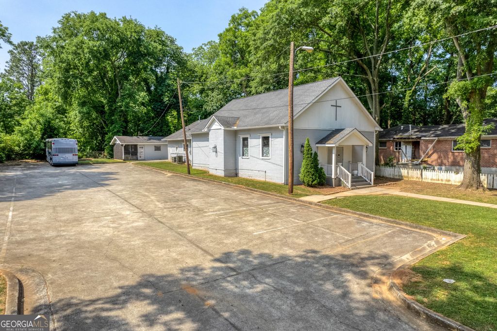 Photo of 1689 Hosea L Williams Drive, Atlanta, GA 30317 (MLS # 10689301)