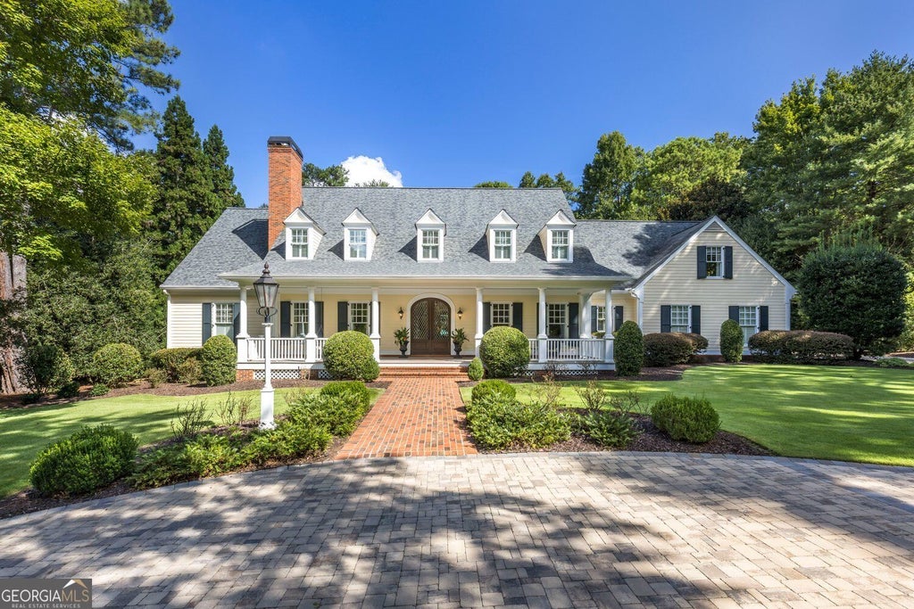 Photo of 575 Old Cobblestone Dr, Atlanta, GA 30350 (MLS # 10846578)