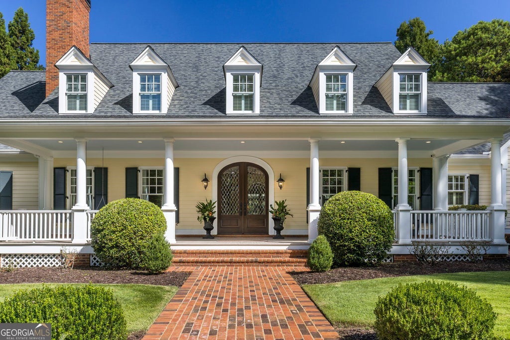 Photo of 575 Old Cobblestone Dr, Atlanta, GA 30350 (MLS # 10846578)