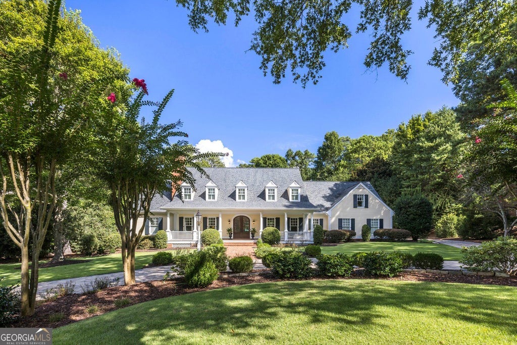 Photo of 575 Old Cobblestone Dr, Atlanta, GA 30350 (MLS # 10846578)