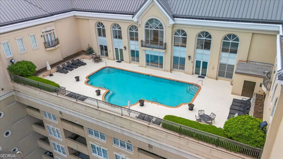 3334 Peachtree RD NE 608