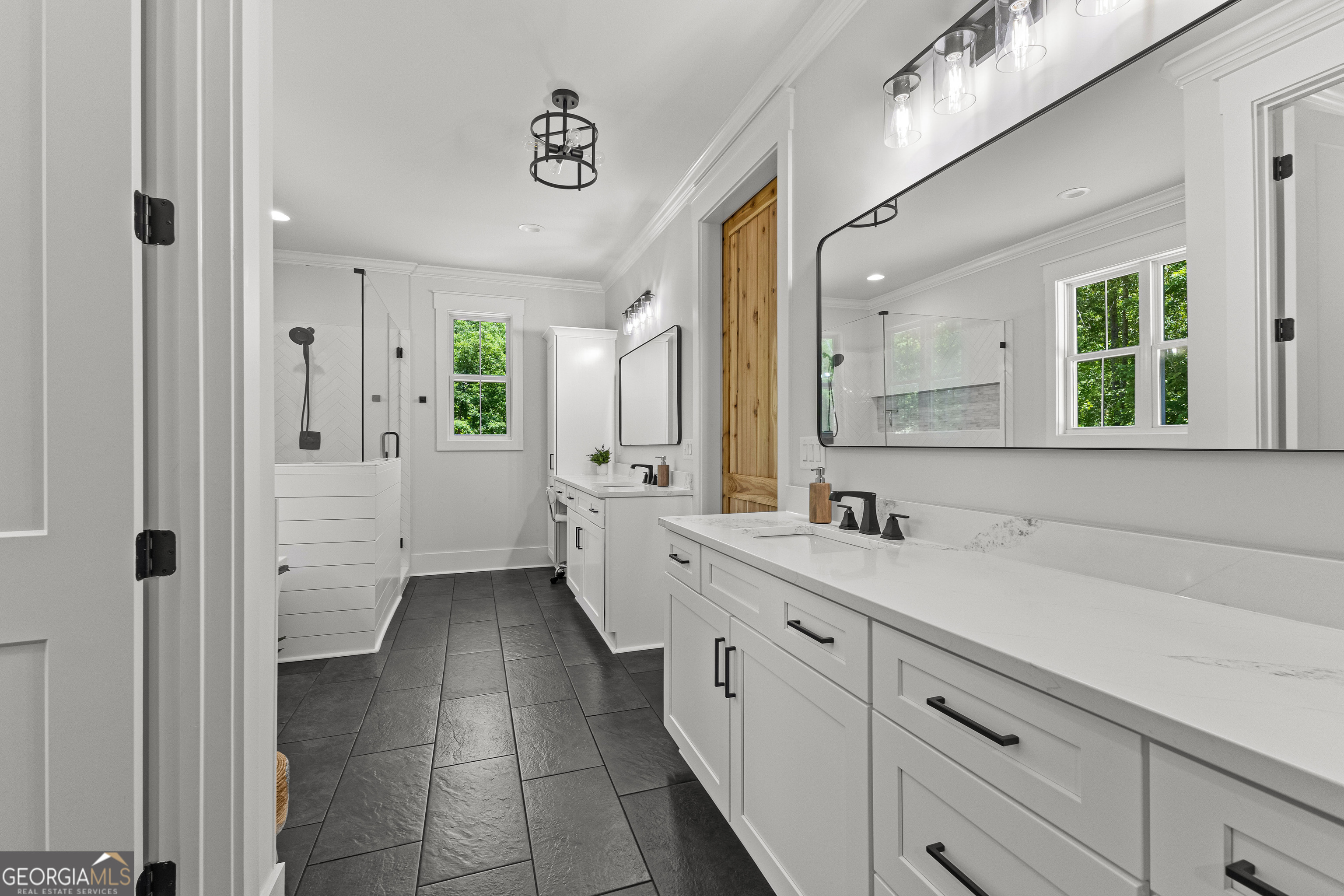 Brooks, Georgia 30205, United States, 5 Bedrooms Bedrooms, ,5 BathroomsBathrooms,Residential,Active,136085