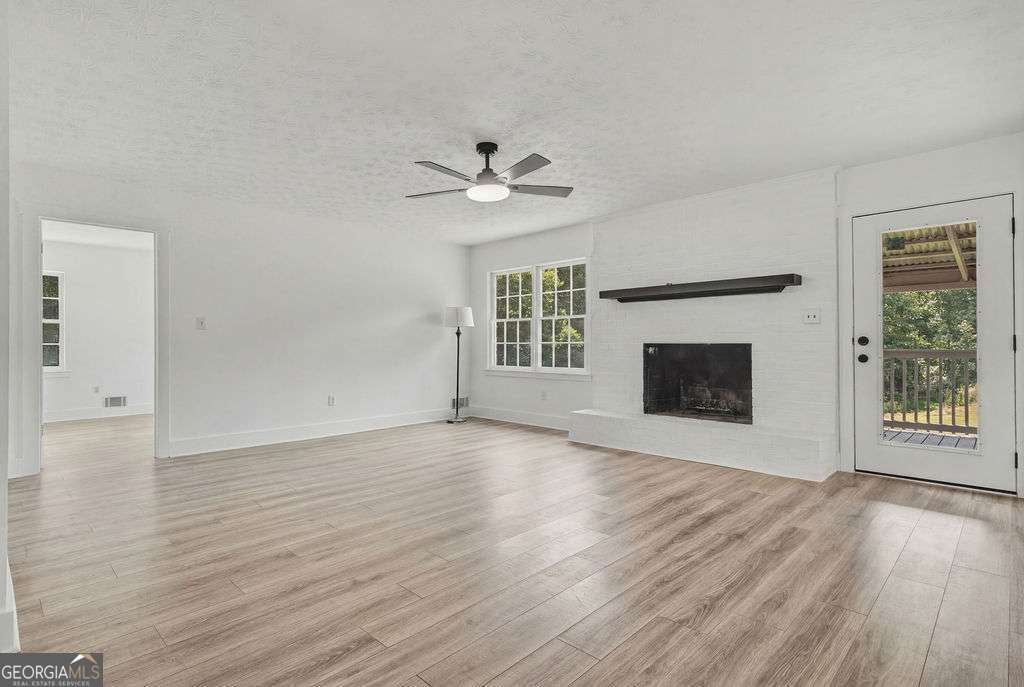1201 Pleasant Hill RD