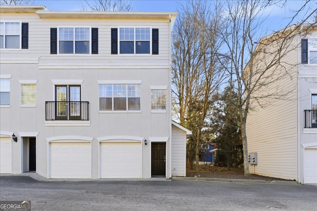 Photo of 1150 Collier Road NW #N4, Atlanta, GA 30318 (MLS # 10709410)