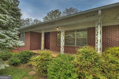 A home in Mccaysville