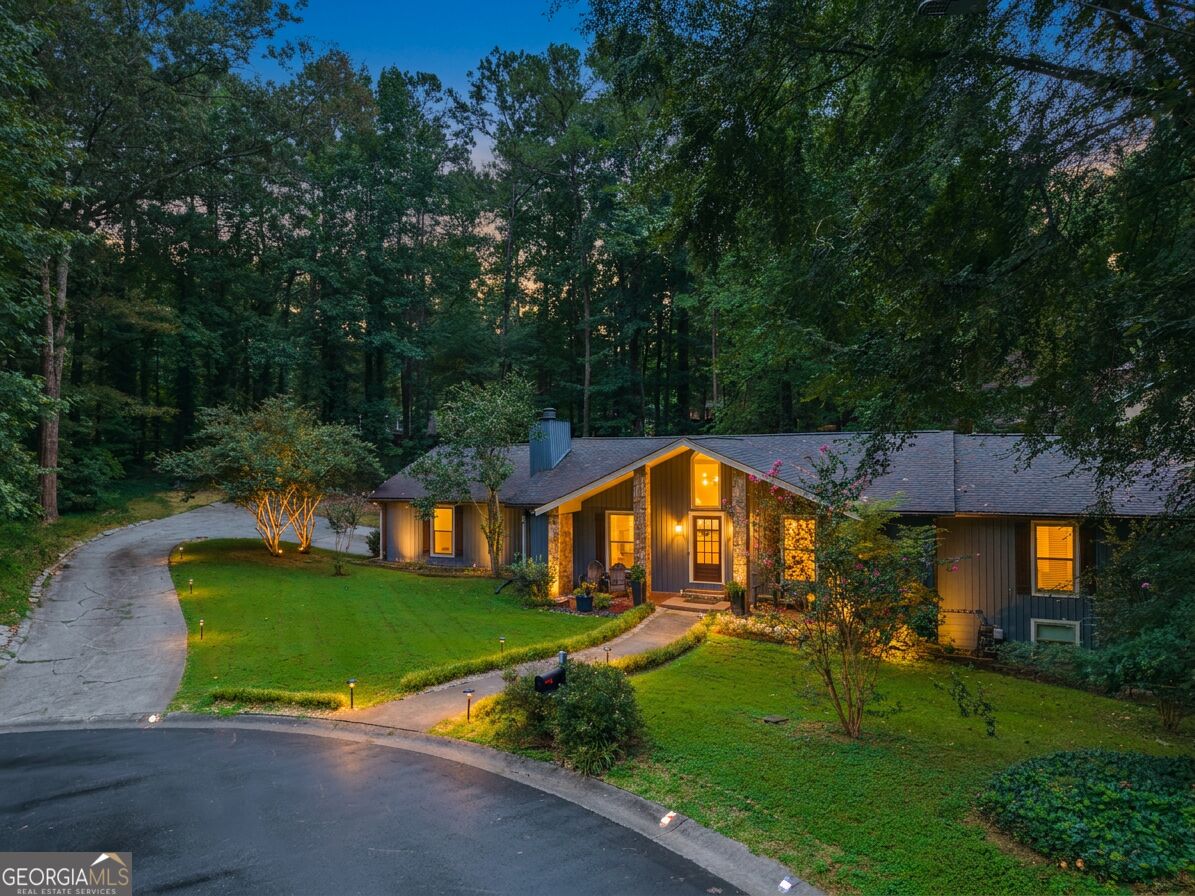 4358 Inverary WALK NE