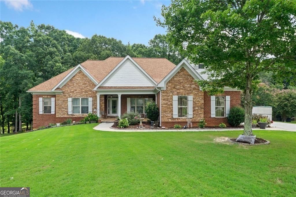 Photo of 2200 Spruce Lake Drive, Dacula, GA 30019 (MLS # 10723735)