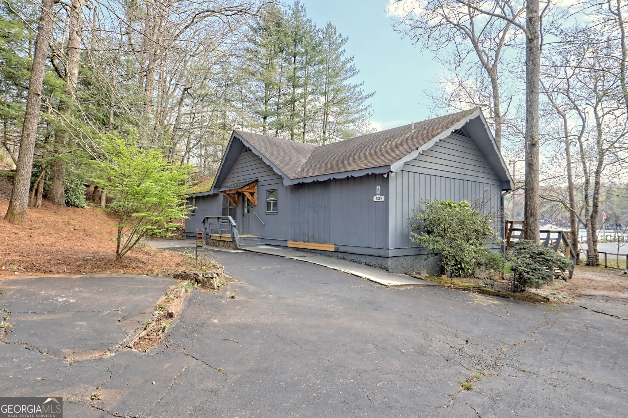 4261 Blalock Goldmine RD
